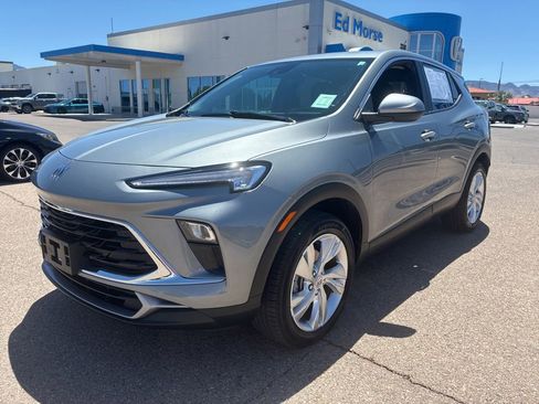 Used 2025 Buick Encore GX Preferred FWD image 1