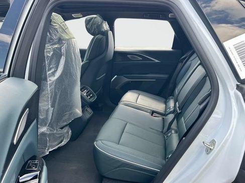 New 2026 Cadillac Lyriq Signature Sport w/ Nappa Leather Package AWD/4WD image 11