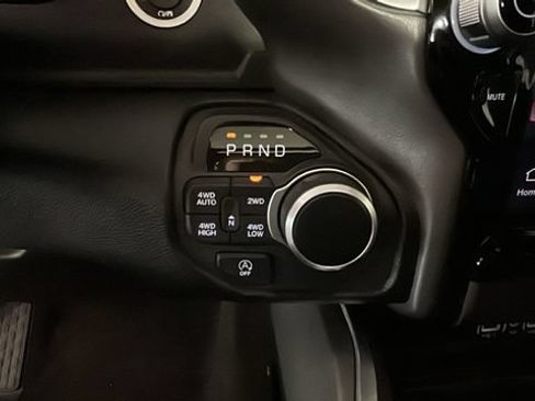 Used 2025 RAM 1500 Big Horn AWD/4WD image 21