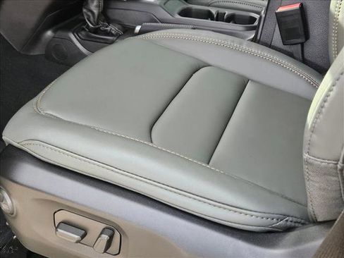 New 2026 Jeep Gladiator Mojave image 4