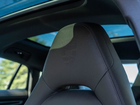 Certified 2023 Porsche Panamera Platinum Edition image 32