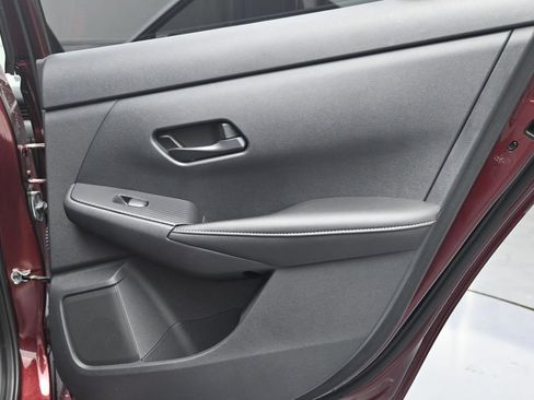 Used 2024 Nissan Sentra SV FWD image 29