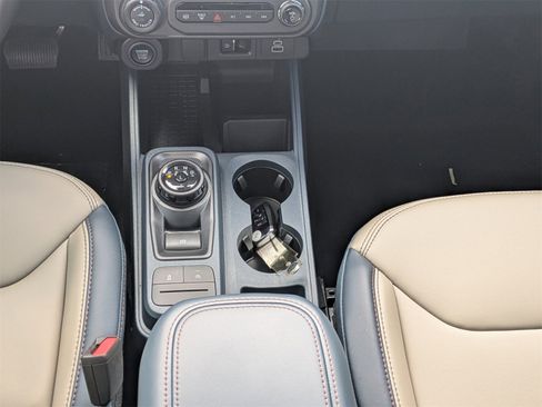 New 2025 Ford Maverick Lariat image 19