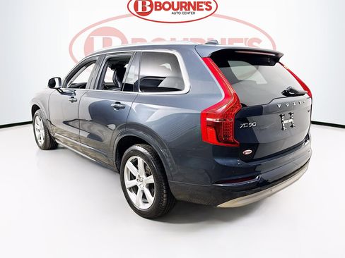 Used 2022 Volvo XC90 T5 Momentum image 9