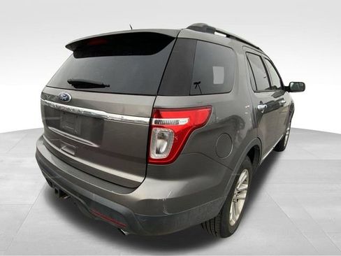 Used 2012 Ford Explorer XLT w/ Class III Trailer Tow Pkg image 9
