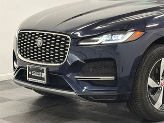 Used 2022 Jaguar F-PACE S video 2