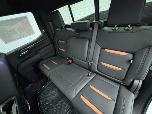 New 2025 GMC Sierra 1500 AT4 w/ AT4 Premium Package image 46