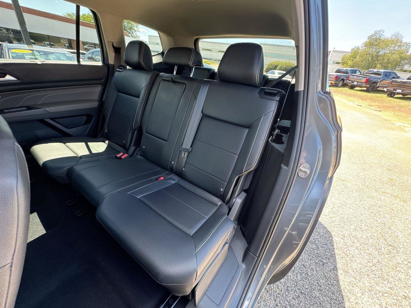 Used 2021 Volkswagen Atlas SE w/ Towing Package FWD image 14