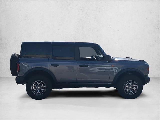Used 2025 Ford Bronco Badlands AWD/4WD image 4