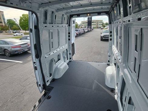 New 2026 Mercedes-Benz Sprinter 2500 image 9
