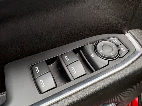 Used 2023 Chevrolet Silverado 1500 LT image 16