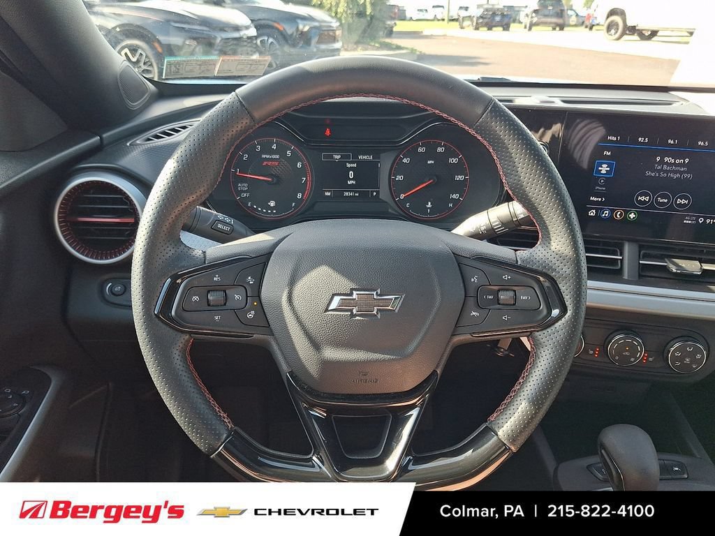 Certified 2024 Chevrolet Trax RS w/ Sunroof Package FWD image 22