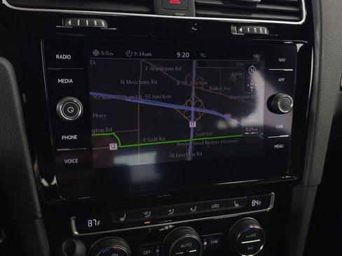 Used 2019 Volkswagen Golf R 4-Door image 22