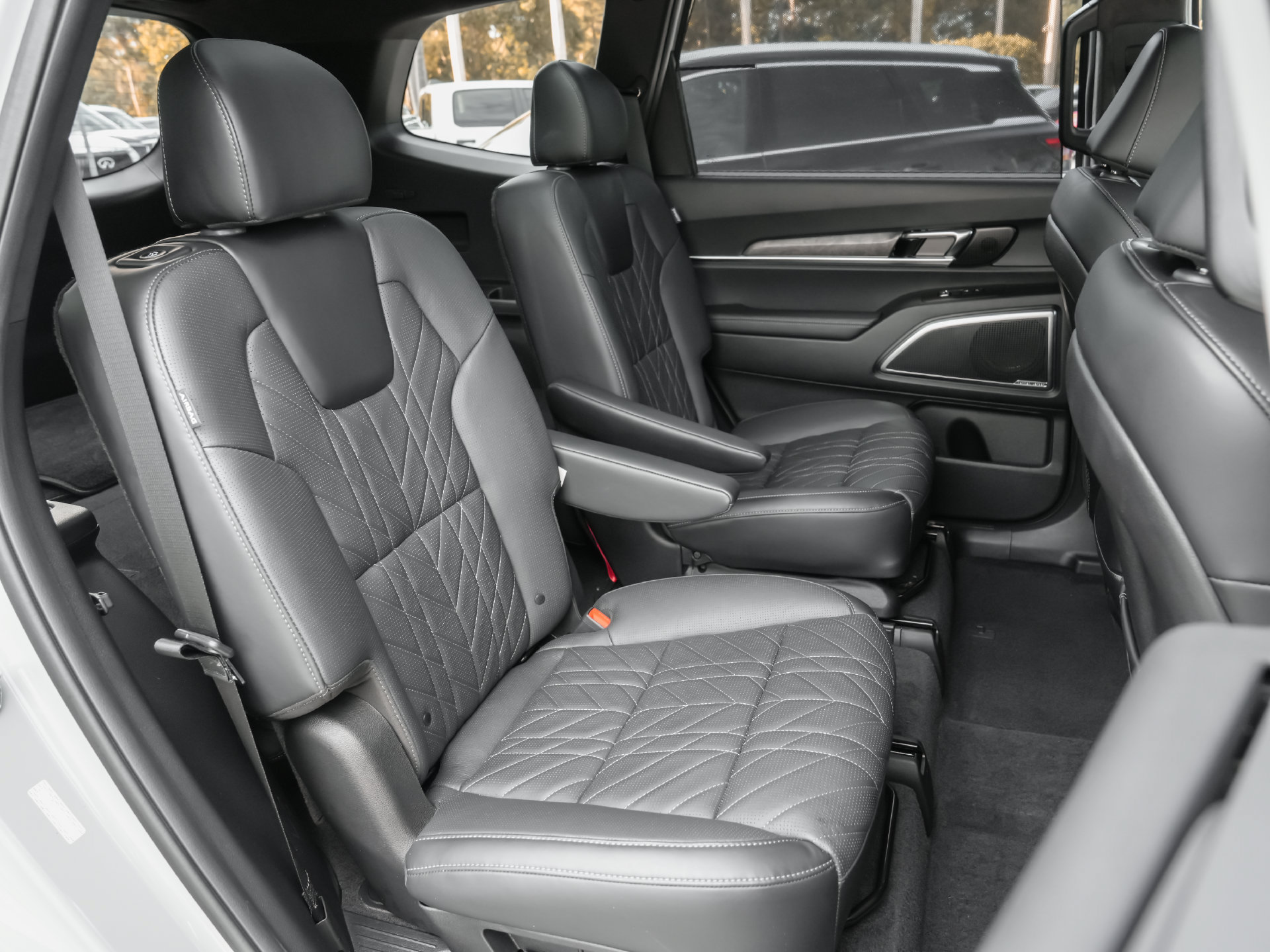 Used 2025 Kia Telluride SX Prestige X-Pro AWD/4WD image 9
