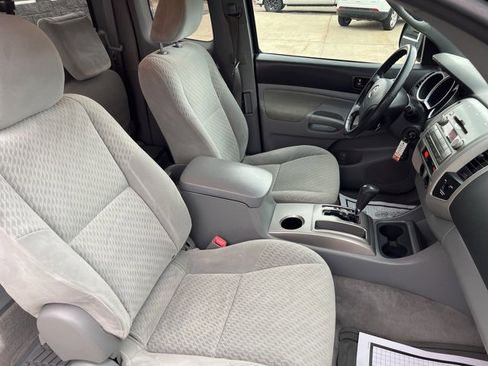 Used 2010 Toyota Tacoma 4x4 Access Cab V6 image 9