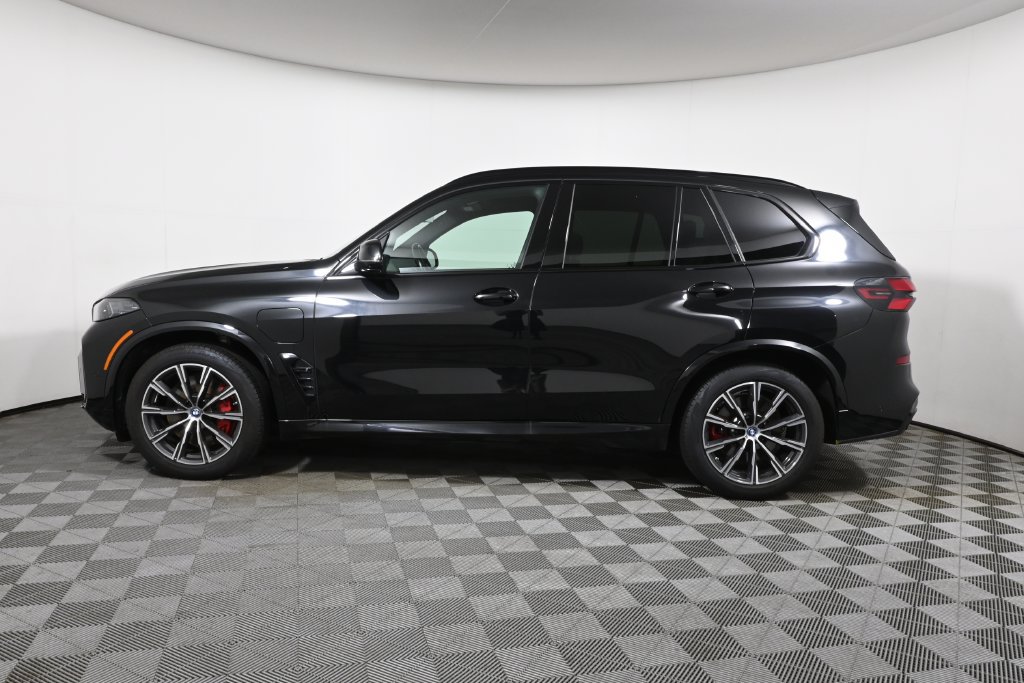 Certified 2024 BMW X5 xDrive50e w/ M Sport Package AWD/4WD image 2