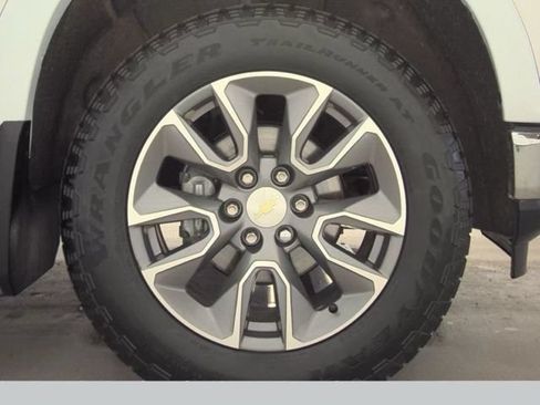 Used 2019 Chevrolet Silverado 1500 LT w/ All-Star Edition AWD/4WD image 20