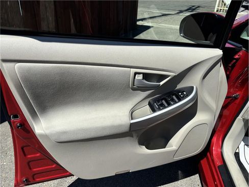 Used 2010 Toyota Prius Two image 7