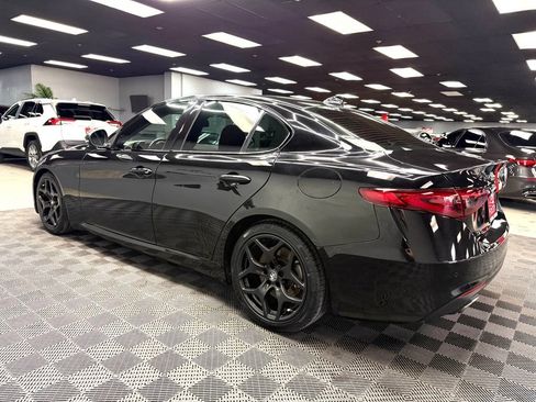 Used 2021 Alfa Romeo Giulia Sprint w/ Nero Edizione RWD image 9