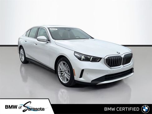 Certified 2025 BMW 530i image 1