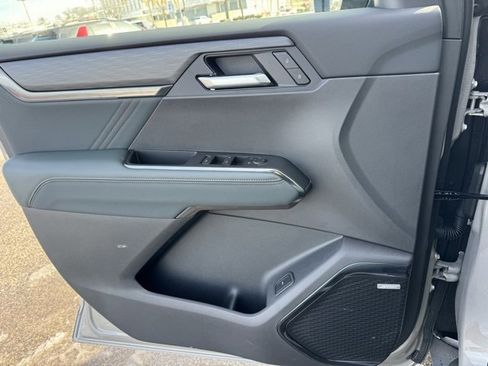 New 2026 GMC Acadia AT4 w/ Luxury Package image 18