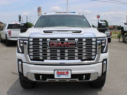 Used 2025 GMC Sierra 2500 Denali w/ Denali Reserve Package AWD/4WD image 2