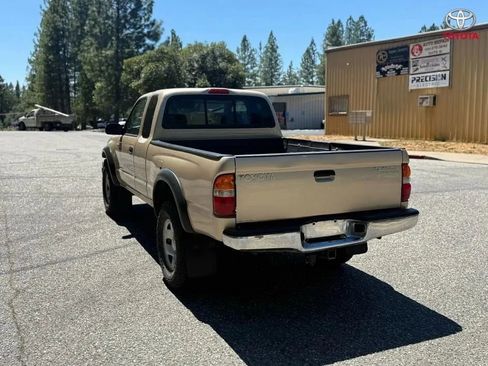Used 2004 Toyota Tacoma PreRunner image 6