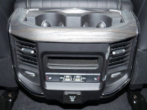 Used 2025 RAM 3500 Limited image 30