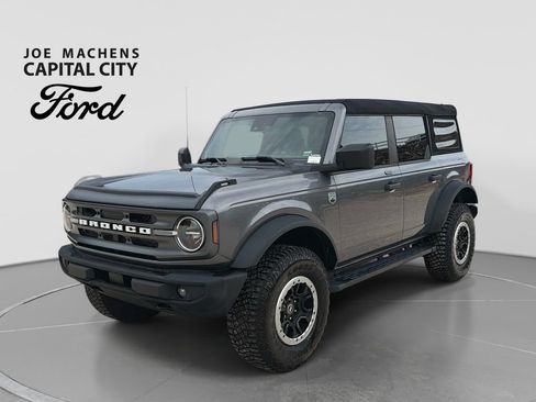 Used 2023 Ford Bronco Big Bend w/ Sasquatch Package AWD/4WD image 9