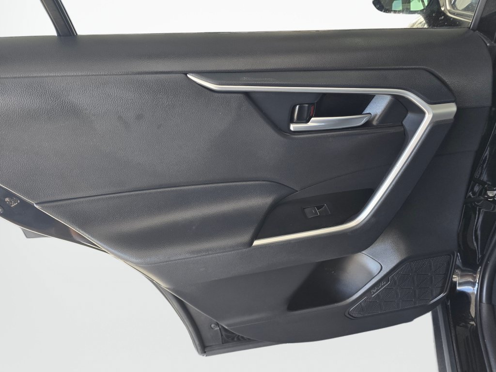 Certified 2025 Toyota RAV4 XLE FWD image 34