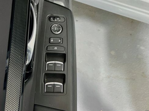 Used 2023 Honda CR-V EX-L image 17