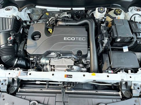 Used 2022 Chevrolet Equinox LS w/ LS Convenience Package image 30