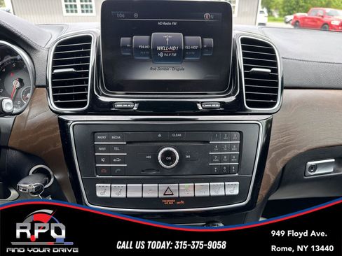 Used 2017 Mercedes-Benz GLS 450 4MATIC image 22