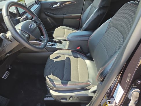 Used 2024 Ford Escape ST-Line AWD/4WD image 5