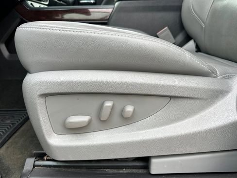 Used 2014 GMC Sierra 1500 SLT w/ SLT Crew Cab Value Package image 12