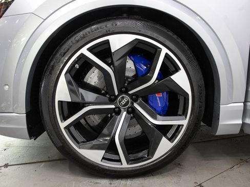 Used 2021 Audi RS Q8 w/ Carbon Optic Package AWD/4WD image 31
