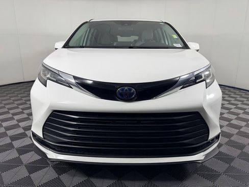 Used 2022 Toyota Sienna LE image 10