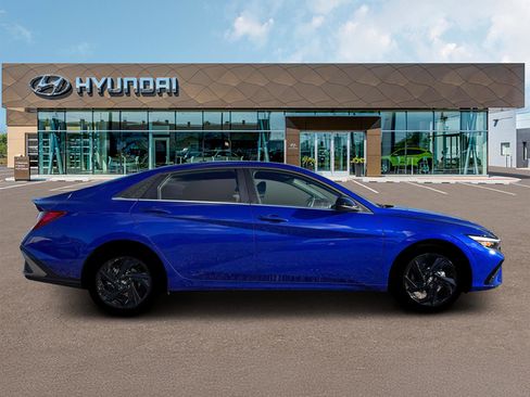 New 2026 Hyundai Elantra SEL Sport Premium FWD image 9