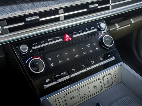 Used 2024 Hyundai Santa Fe Calligraphy image 24