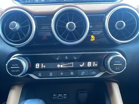 Used 2023 Nissan Sentra SV w/ SV Premium Package image 24