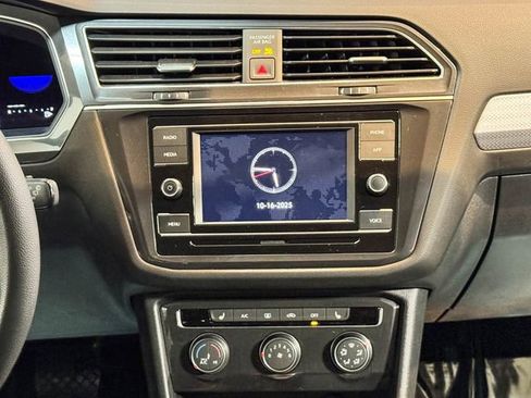 Used 2023 Volkswagen Tiguan S image 29