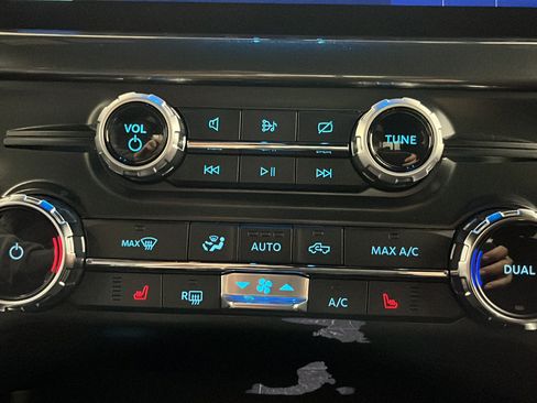 Used 2022 Ford F150 XLT w/ Equipment Group 302A High AWD/4WD image 35