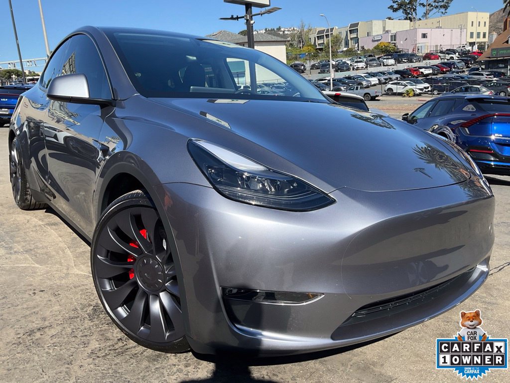 Used 2025 Tesla Model Y Performance AWD/4WD image 1