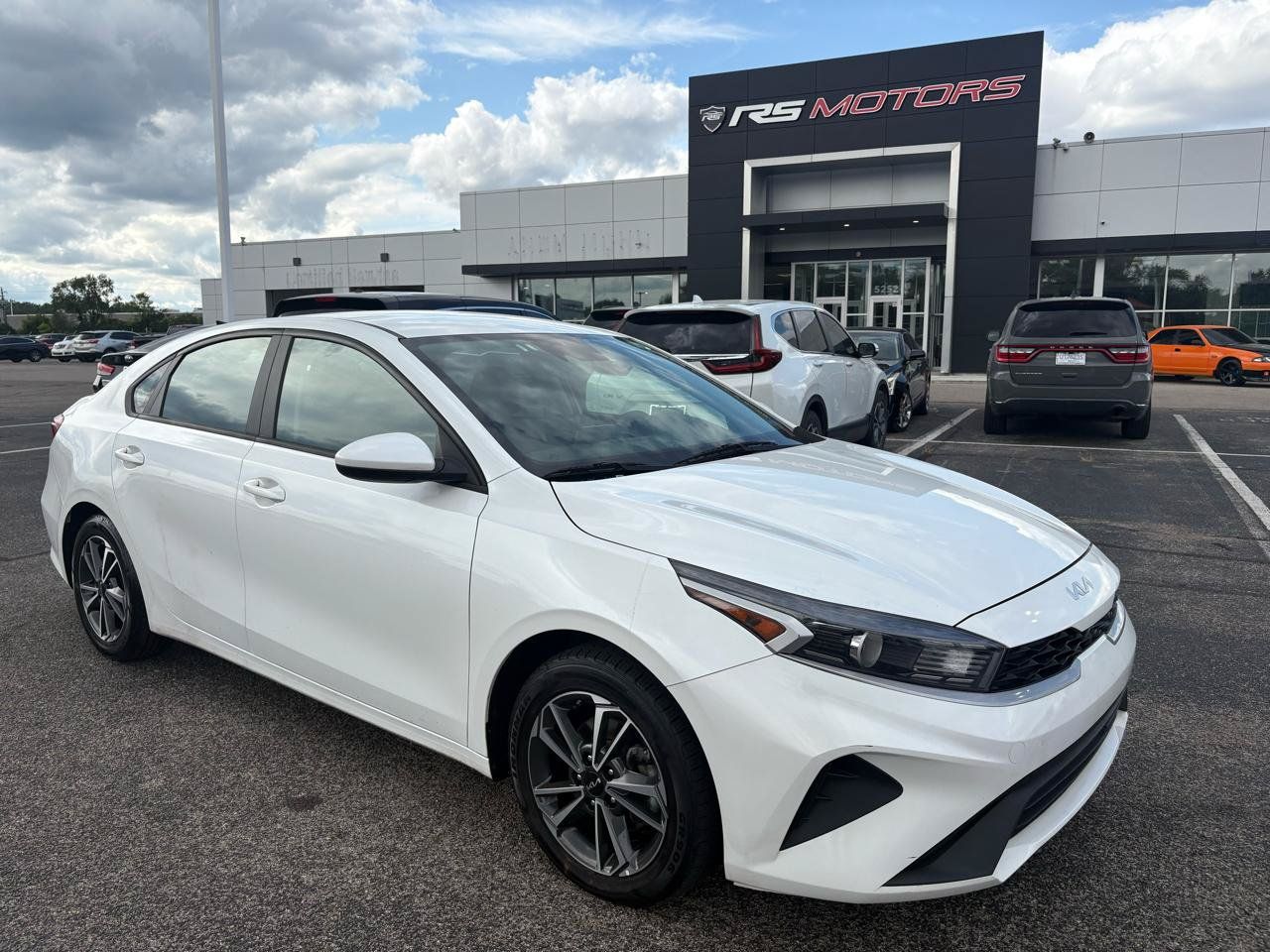 Used 2023 Kia Forte LXS FWD image 2