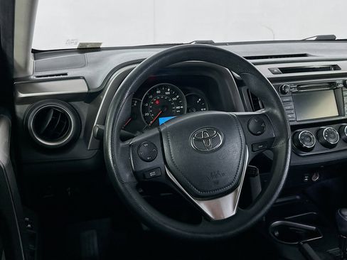 Used 2016 Toyota RAV4 LE image 18