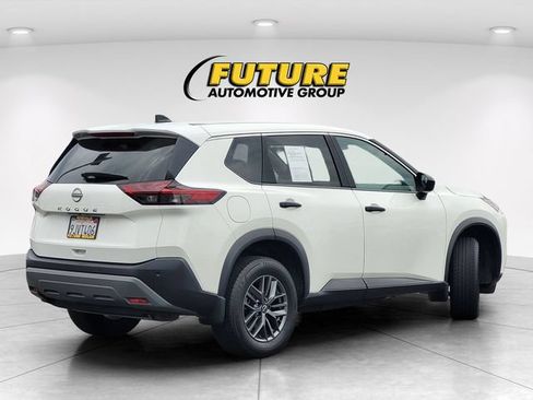 Used 2023 Nissan Rogue S FWD image 4