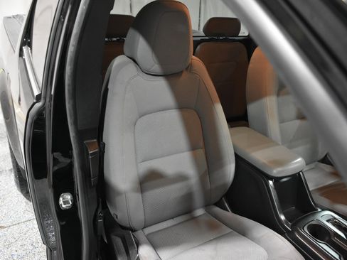 Used 2019 Chevrolet Colorado W/T w/ WT Convenience Package image 19