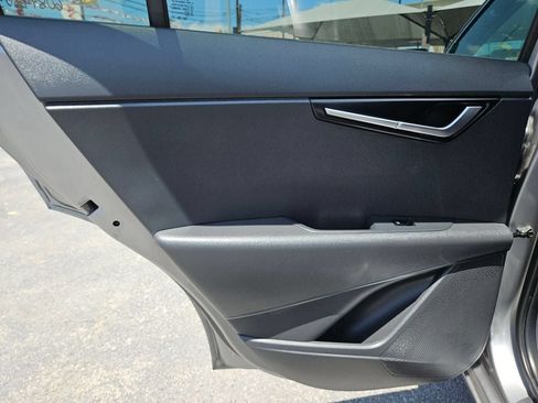 Used 2025 Kia Niro LX FWD image 18