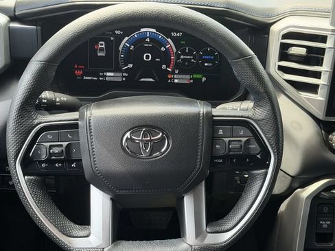 Used 2025 Toyota Tundra Platinum AWD/4WD image 11