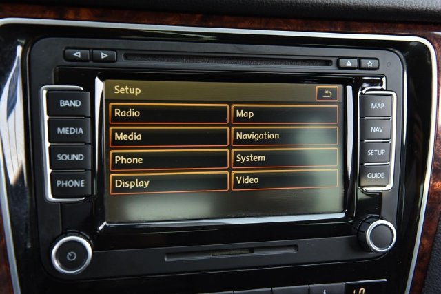 Used 2013 Volkswagen Passat TDI SEL Premium FWD image 14